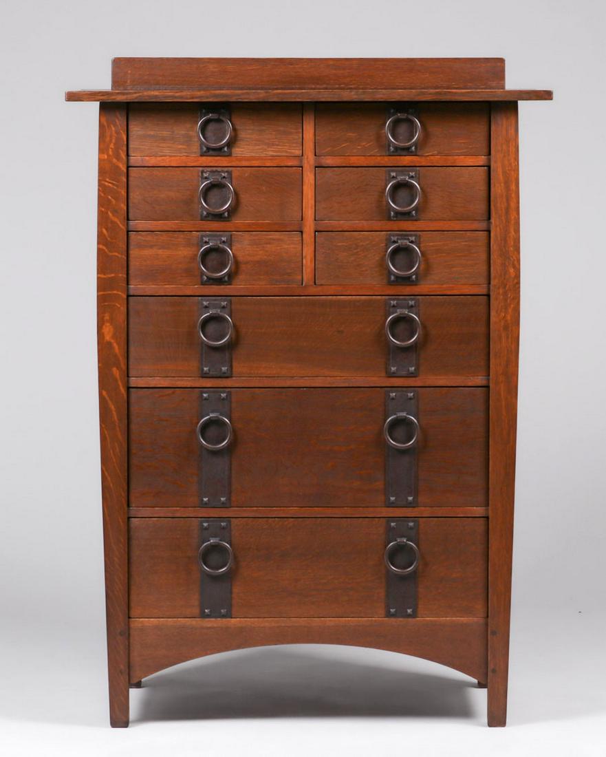Gustav Stickley - Harvey Ellis #913 Nine-Drawer Dresser c1910 (1 of 6)