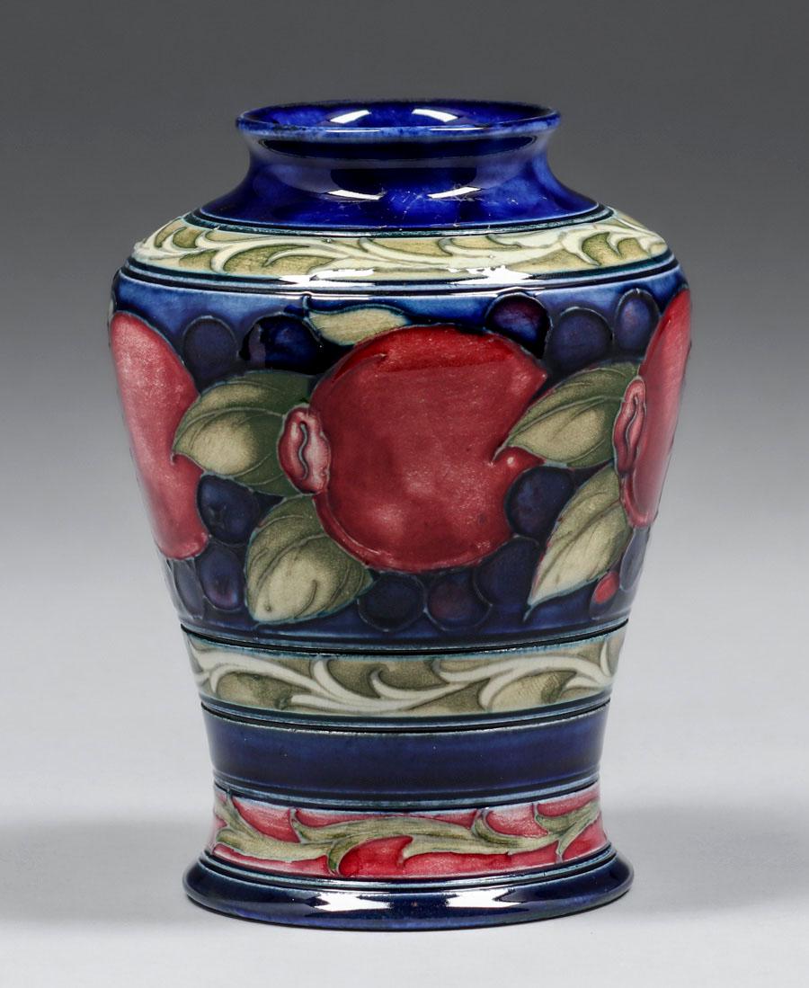 Moorcroft Pottery Pomegranate Vase c1920s (1 of 4)
