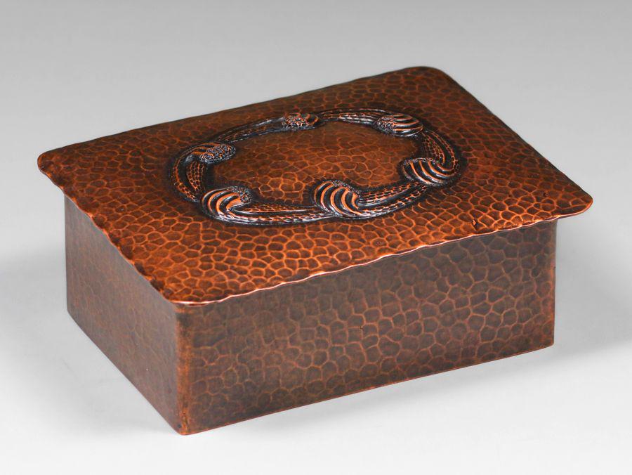 Arts & Crafts Hammered Copper Repousse Wave Pattern Box c1910s (1 of 5)