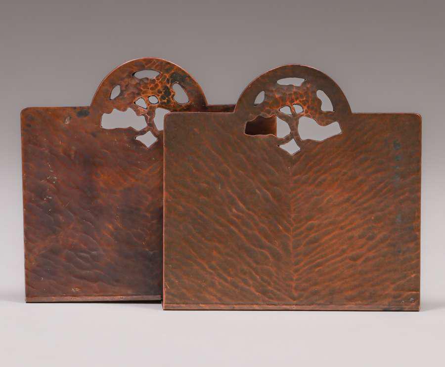 Dirk van Erp Radial Hammered Copper Oak Tree Cutout Bookends c1915 (1 of 3)