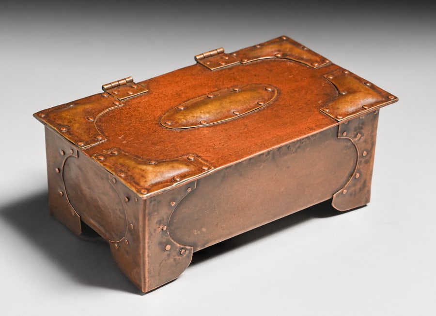 Arts & Crafts Hammered Copper & Brass Riveted Box c1910 (1 of 5)