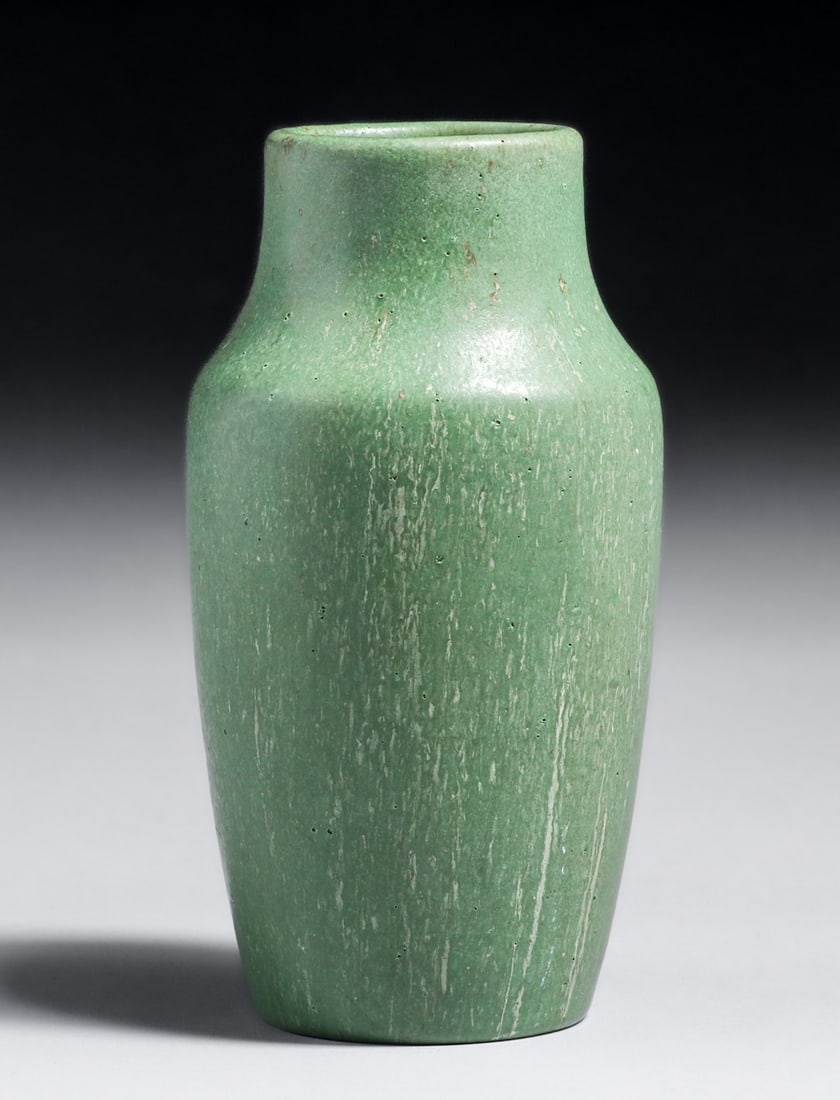 Hampshire Pottery Matte Green Vase c1910 (1 of 4)
