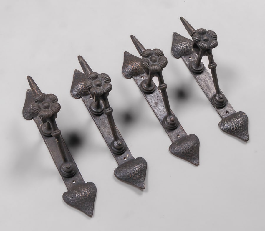Set of 4 Spanish Revival Iron Curtian Mounts c1920s: Set of 4 Spanish Revival Iron Curtian Mounts c1920s. Unsigned. Excellent original patina. 1.75"h x 2.5"w x 4" depth. Spend $7500 or more at this auction and all of your SHIPPING IS FREE within the low
