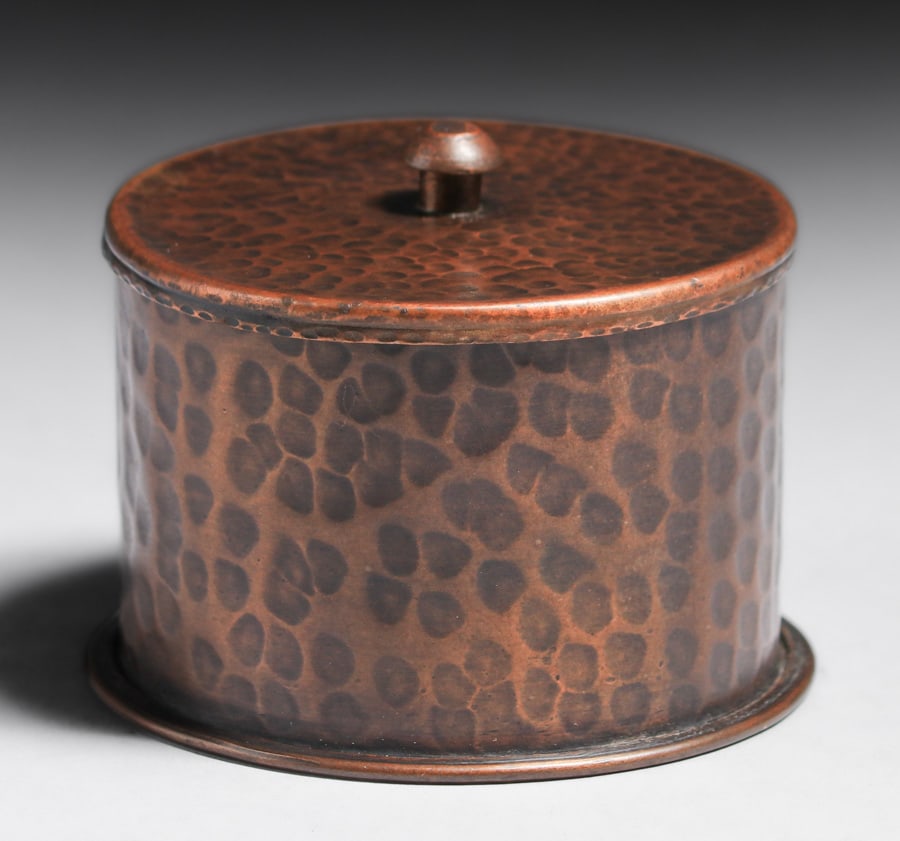 W.H. Dunstan Hammered Copper Covered Round Box c1920 (1 of 6)