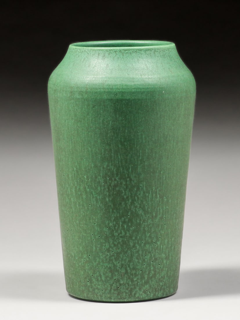 Hampshire Pottery Matte Green Vase c1910 (1 of 4)