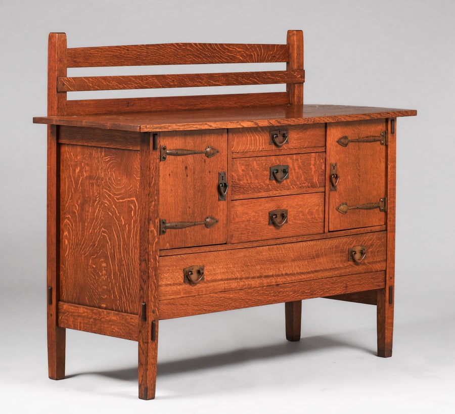 Gustav Stickley #814 Sideboard c1904 (1 of 4)