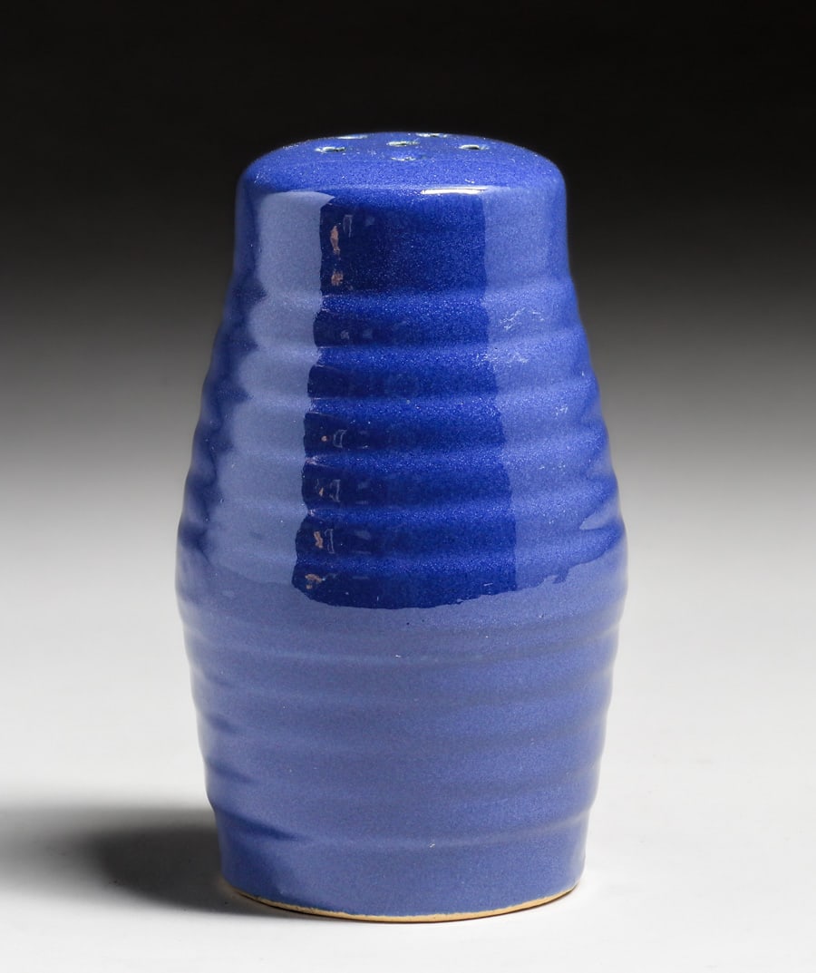 Bauer Ringware Cobalt Blue Powdered Sugar Shaker c1930s (1 of 4)