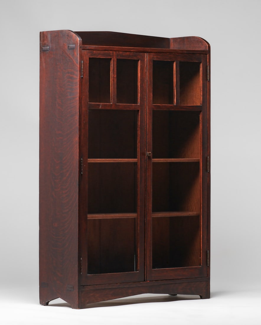 Grand Rapids Two-Door Bookcase c1910 (1 of 3)