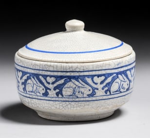 Dedham Pottery Rabbit Covered Sugar Dish c1920s