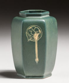 Roseville Rosecraft Hexagon Vase c1920s