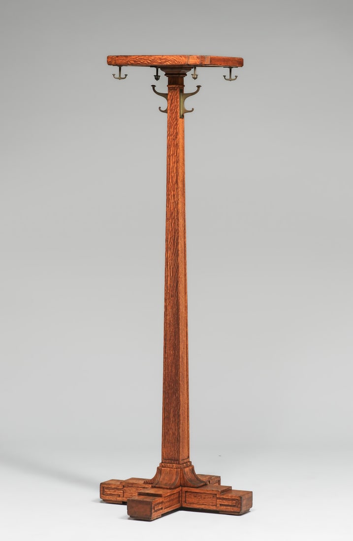 Tall Prairie School Oak Coatrack c1910 (1 of 4)