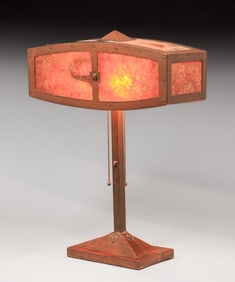 Benedict Studios Hammered Copper & Mica Desk Lamp c1910