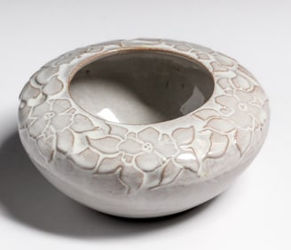Arequipa Pottery Hand-Carved Closed Bowl c1912-1918