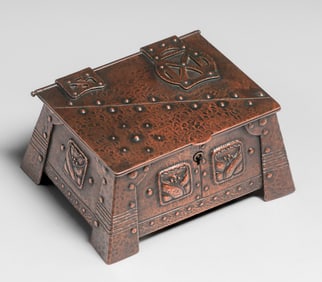 Arts & Crafts Hammered Copper Strap-Hinge Box c1910