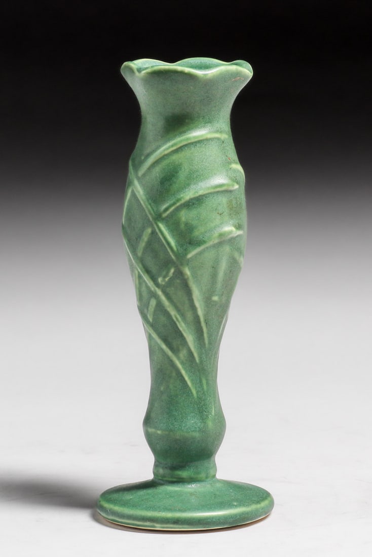 McCoy Pottery Matte Green Vase c1950s (1 of 4)
