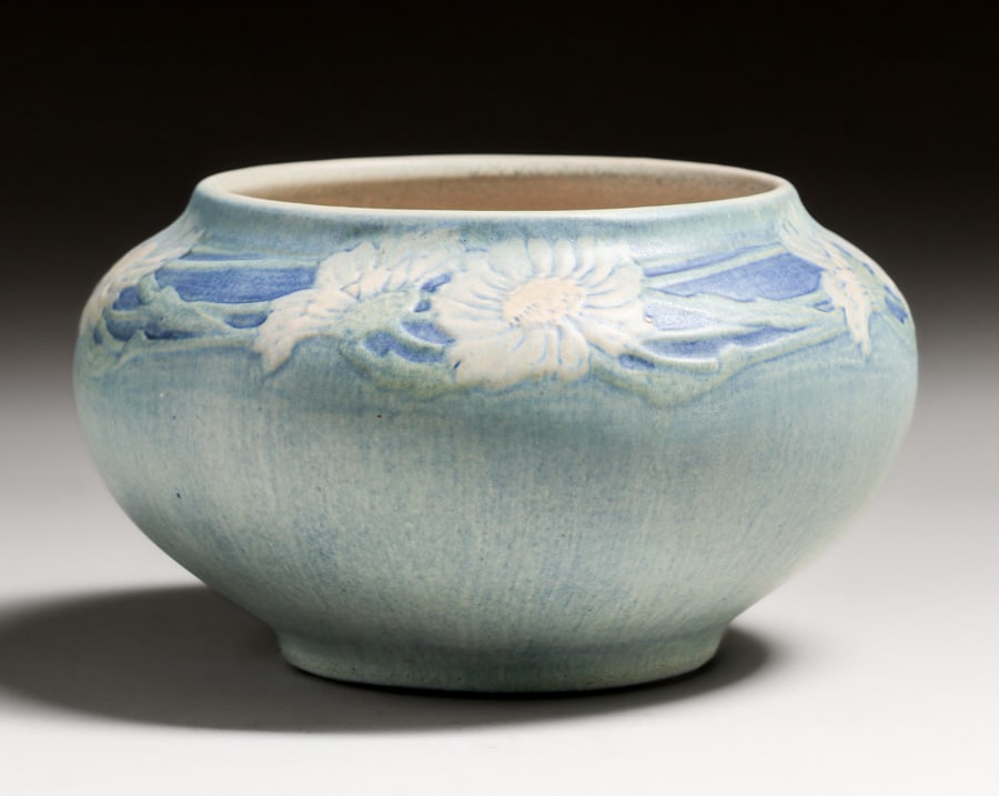 Newcomb College Anna Frances Simpson Daisy Decorated Vase 1914 (1 of 4)