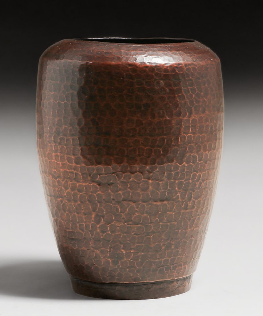Dirk van Erp School Hammered Copper Vase c1920s: Dirk van Erp School Hammered Copper Vase c1920s. Appears to be the work of Harry St John Dixon. Dixon had a looseness with his form when he made vases like this at outdoor street fairs. Unsigned. Exce