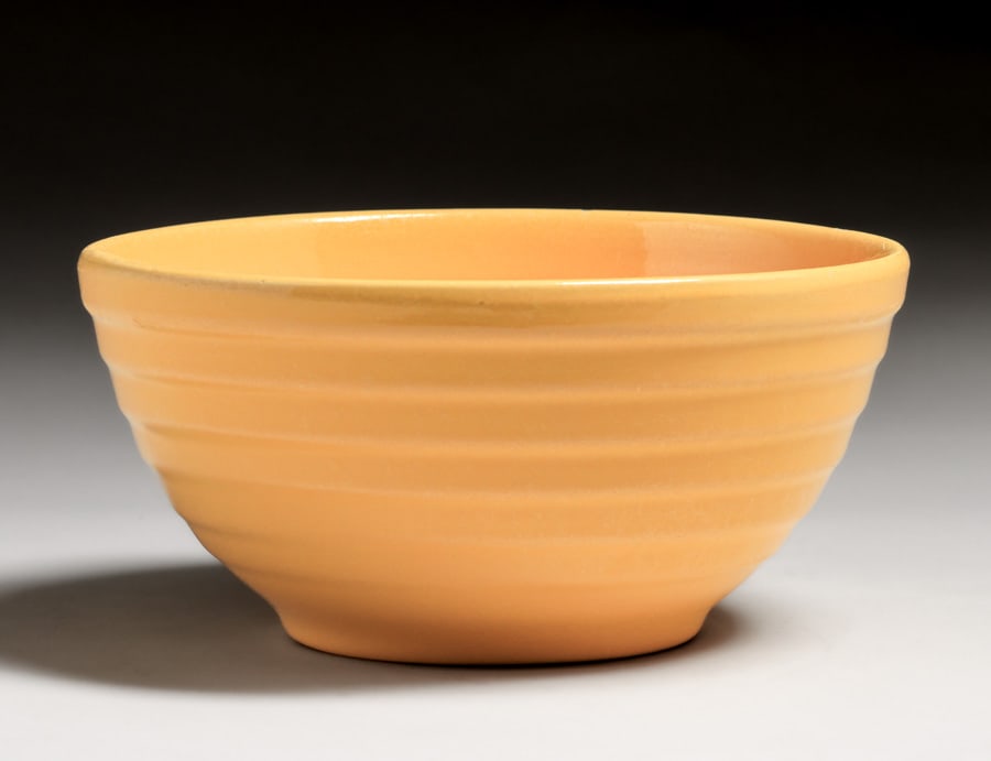 Bauer Yellow Ringware Bowl c1930s (1 of 4)