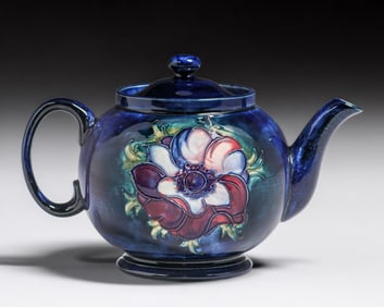 Moorcroft Anemone Teapot after 1928