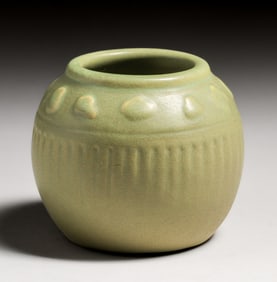 Early Van Briggle #147 Matte Green Vase 1903