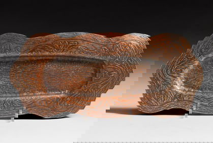 Early Craftsman Studios – Brooklyn Hammered Copper Acid-Etched Pen Tray c1917-1920