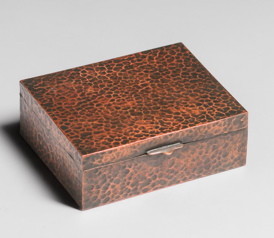 Arts & Crafts Period Hammered Copper Box c1910 (1 of 5)