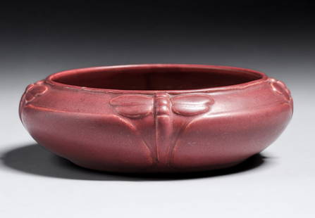 Van Briggle Persian Rose Dragonfly Bowl c1907: Van Briggle Persian Rose Dragonfly Bowl c1907. Signed. A few scuffs, otherwise perfect condition. 8.5"d x 2.75"h. FREE NATIONWIDE SHIPPING for all of your purchases at our Two Day Auction within the l