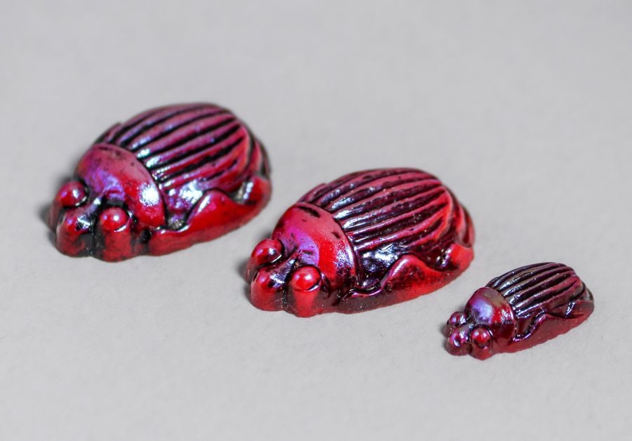 Tiffany Studios Miniature Favrile Glass Scarabs c1910: Tiffany Studios Miniature Favrile Glass Scarabs c1910. Unsigned. Perfect condition. Largest 0.75" x 0.25"w. FREE NATIONWIDE SHIPPING for all of your purchases at our Two Day Auction within the lower 4