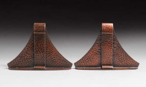 Roycroft Strap-Form Hammered Copper Bookends c1915