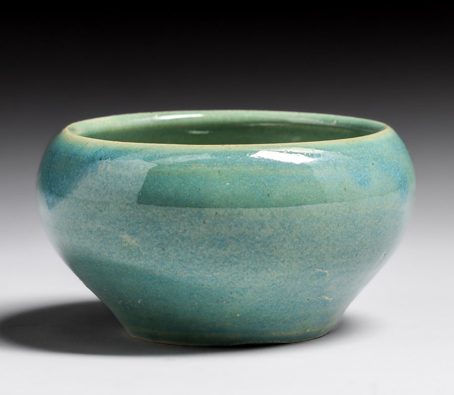 Old Pot Shop - Norwalk, CT (Zanesville Stoneware Co) Jade Green Bowl c1920s (1 of 4)