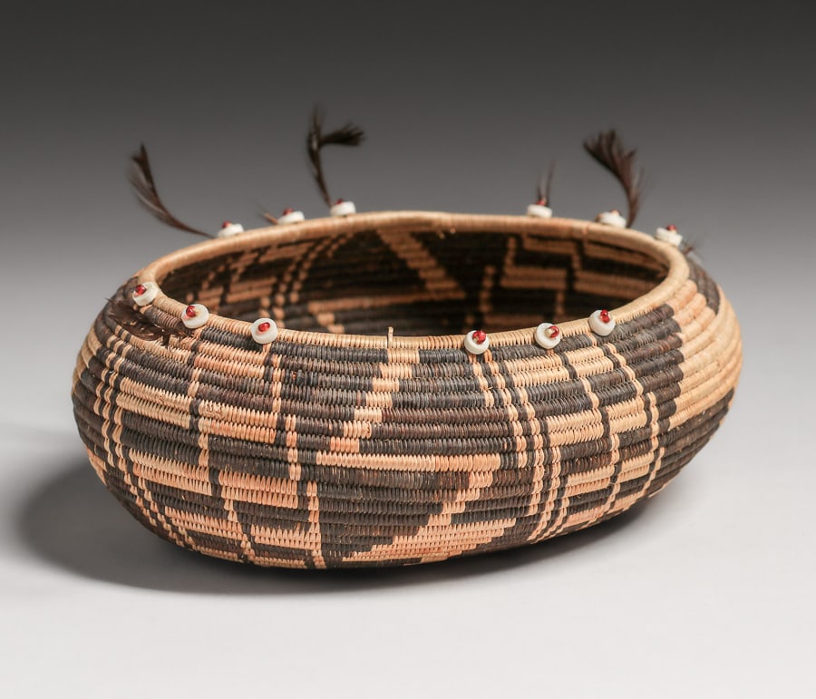 Small Native American Quail Feather & Clam Shell Basket - Pomo Tribe c1920s (1 of 5)