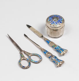 William Vale & Sons - Birmingham Sterling Silver & Enamel 4 Piece Fingernail Set c1900s