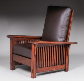 Krug Brothers Furniture Co Bentarm Spindled Morris Chair c1910