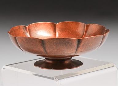 Lester H. Vaughan (1889-1961) Boston Hammered Copper Scalloped Edge Bowl c1920s