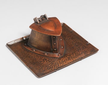 Arts & Crafts Hammered Copper Spade-Shaped Inkwell c1910