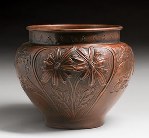 Arts & Crafts Repousse Hammered Copper Jardiniere c1910