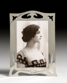 Sydney & Co - Birmingham Silver Cutout Picture Frame 1910