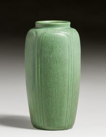 Hampshire Pottery #131 Matte Green Vase c1910