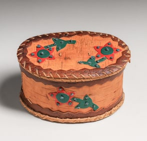 Native American - Ojibwa Tribe Birch Bark Oval Box c1940s