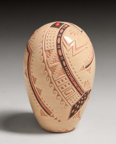 Glendora Fragua (Born 1958) Jemez Pueblo Scraffito Seed Pot c1990s