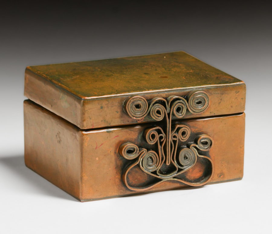 Harry St John Dixon Hammered Copper Puzzle Box 1920: Harry St John Dixon Hammered Copper Puzzle Box 1920. Signed. Excellent original patina. 4.5"w x 3.75"d x 3"h FREE NATIONWIDE SHIPPING Free Nationwide Shipping within the lower 48 states for All purc