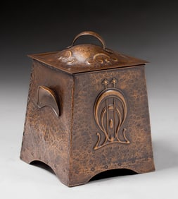 English Arts & Crafts Hammered Copper Coal Box c1900s
