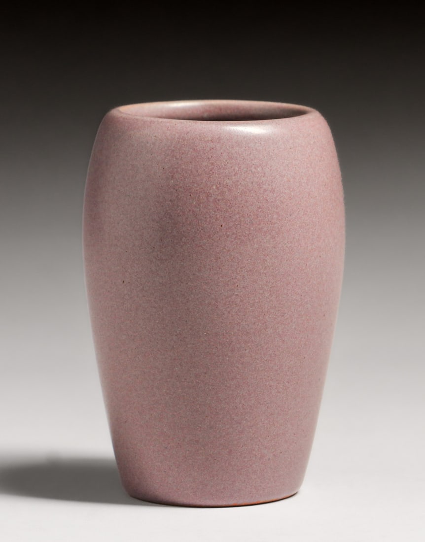 Marblehead Pottery Matte Lavendar Vase c1910: Marblehead Pottery Matte Lavendar Vase c1910. Signed. Perfect condition. 3.5"h x 2.25"d FREE NATIONWIDE SHIPPING Free Nationwide Shipping within the lower 48 states for All purchases at our Two Day