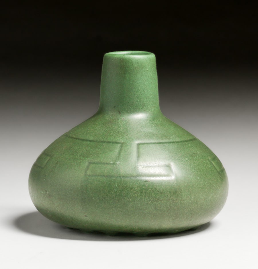 Owens Pottery #29 Matte Green Gourd-Shaped Vase c1910 (1 of 4)