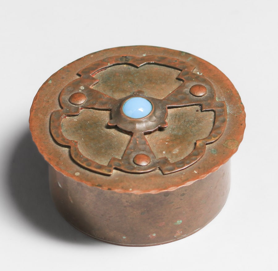 Boston Arts & Crafts Hammered Copper Cutout & Riveted Box c1910 (1 of 4)