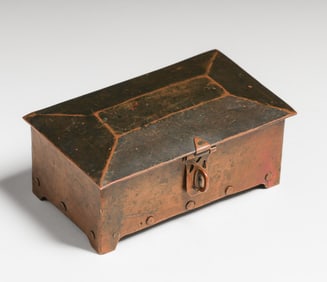 Arts & Crafts Period Hammered Copper Small Box c1910