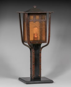 Gustav Stickley Hammered Copper & Amber Glass Newell Post Lamp c1910