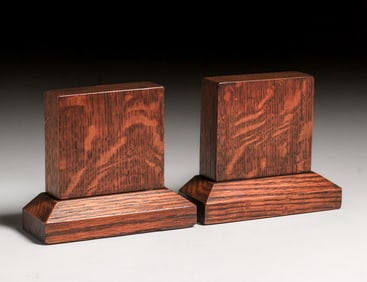 Gustav Stickley Oak Bookends c1910