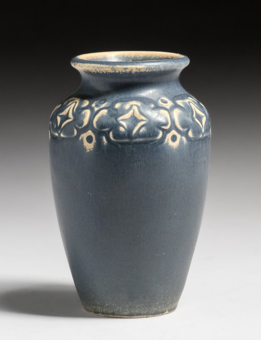 Rookwood Pottery #2109 Matte Grey Vase 1923 (1 of 4)