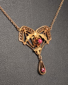 Early Arts & Crafts Period 14k Gold & Faceted Ruby Necklace c1900s